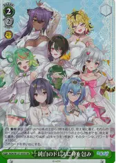 純白のドレスに身を包み